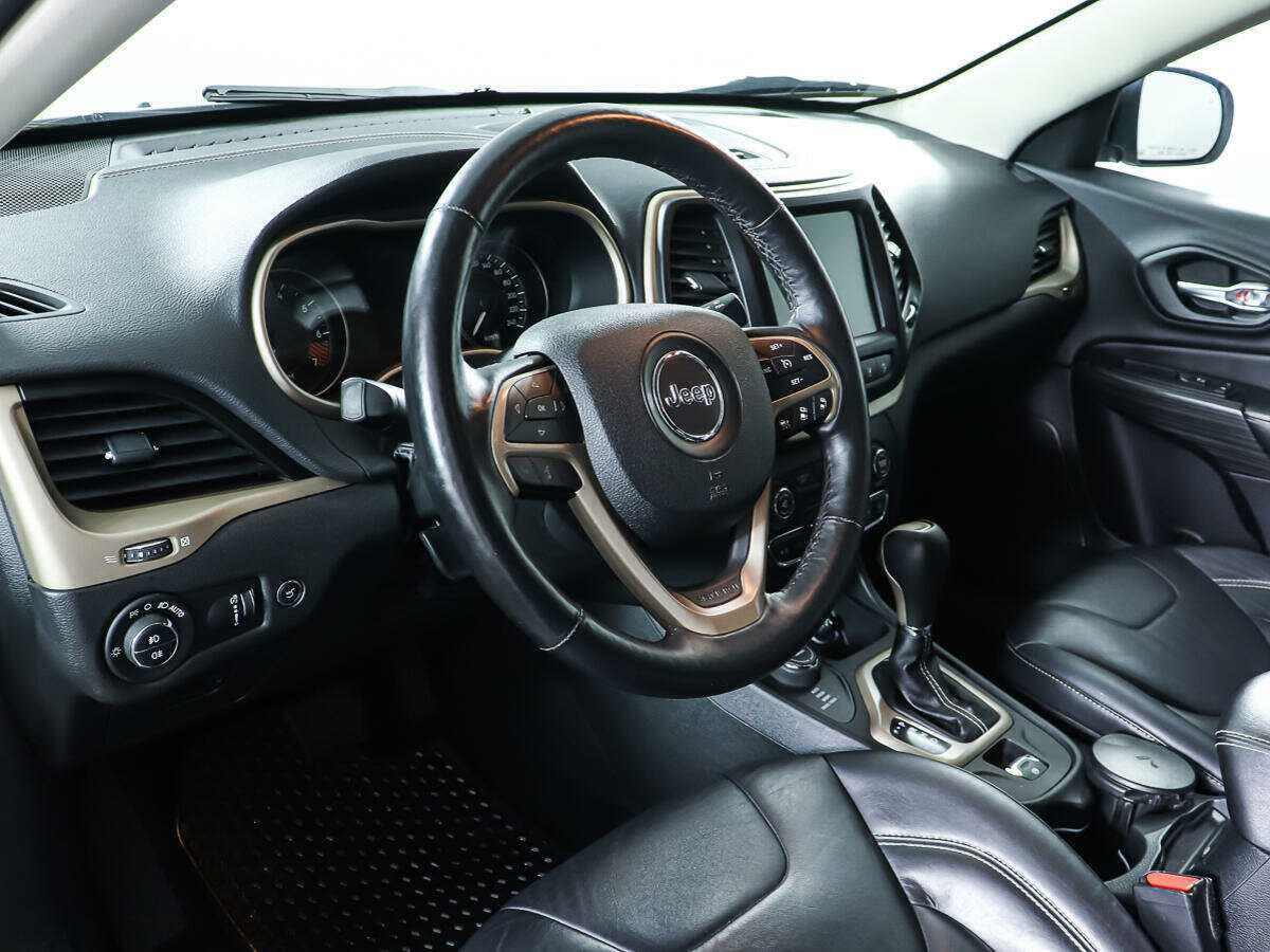Купить Jeep Cherokee с пробегом. Фото: #11