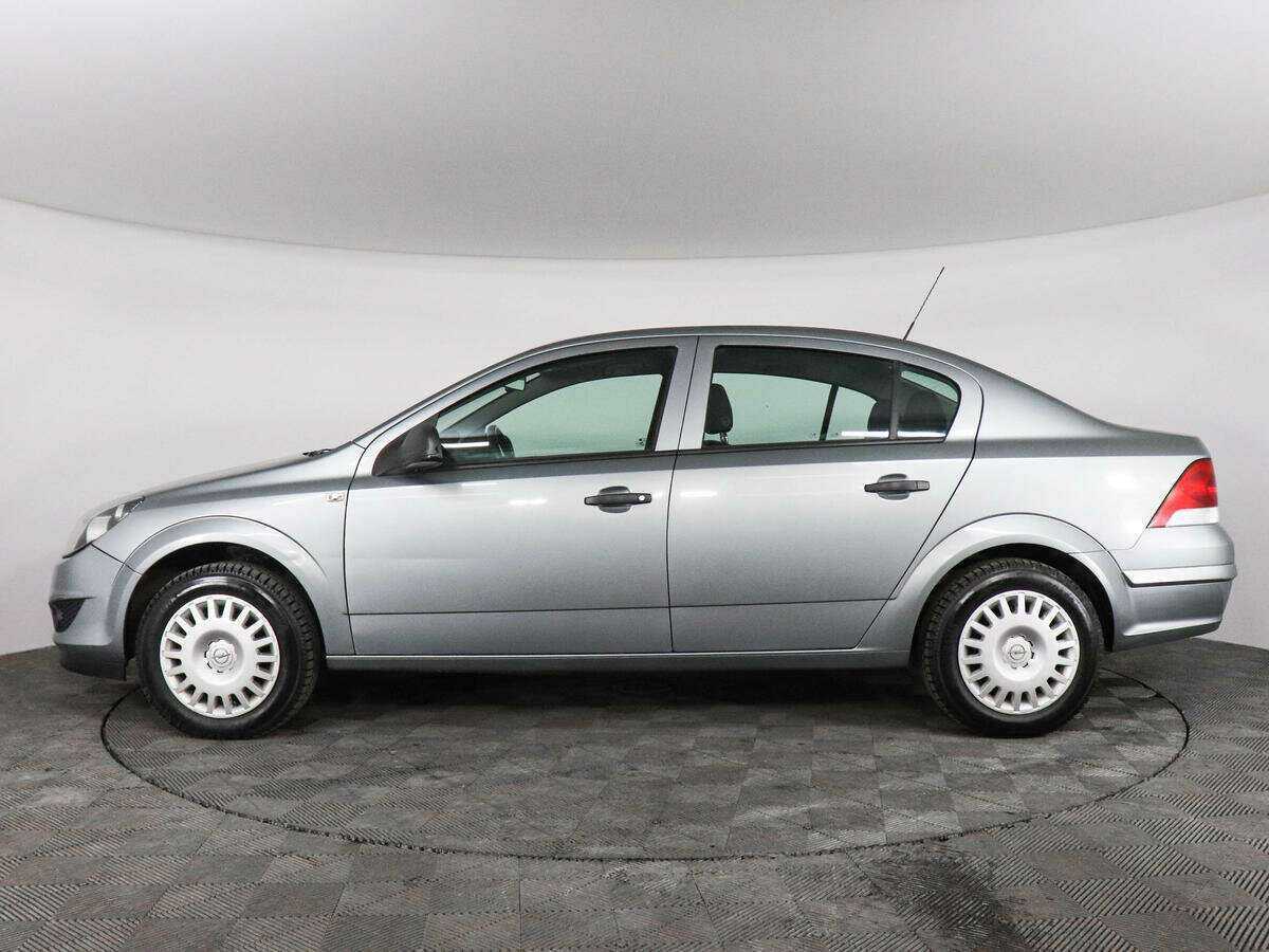 Купить Opel Astra с пробегом. Фото: #7