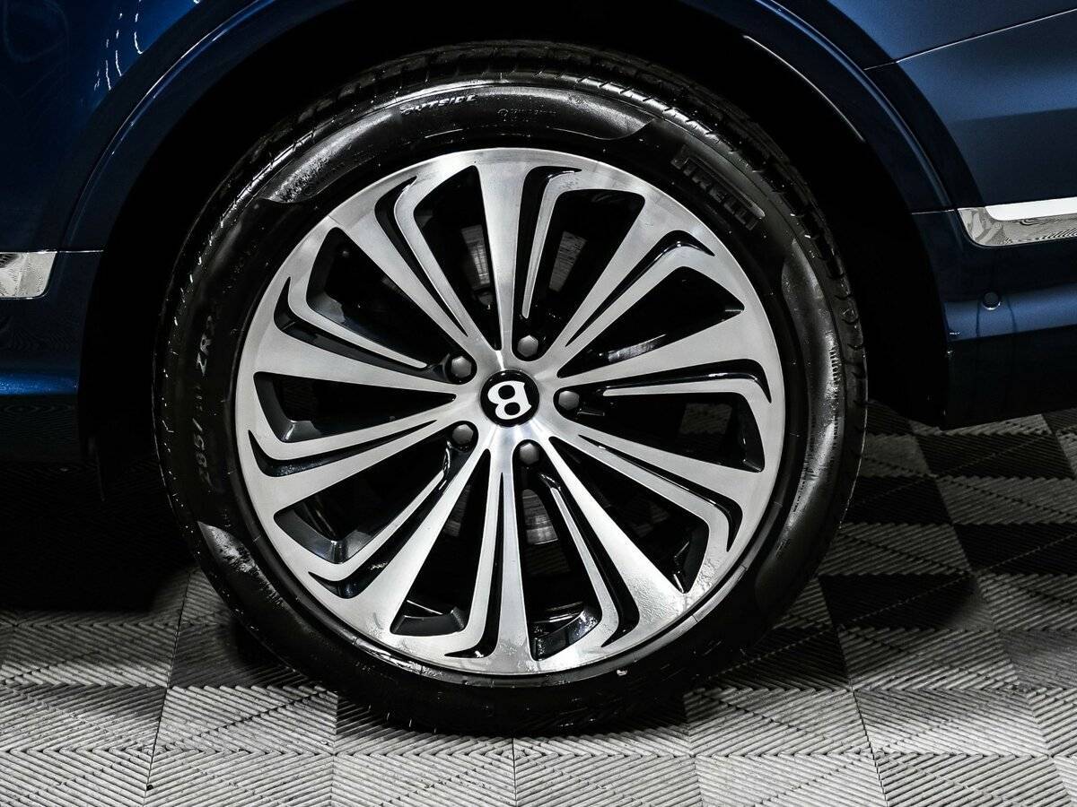 Купить Bentley Bentayga с пробегом. Фото: #28