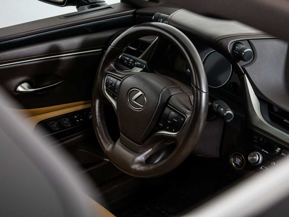 Купить Lexus ES с пробегом. Фото: #28