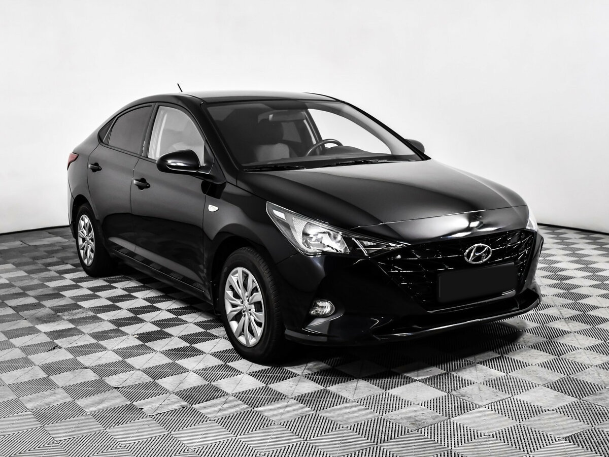 Купить Hyundai Solaris с пробегом. Фото: #2