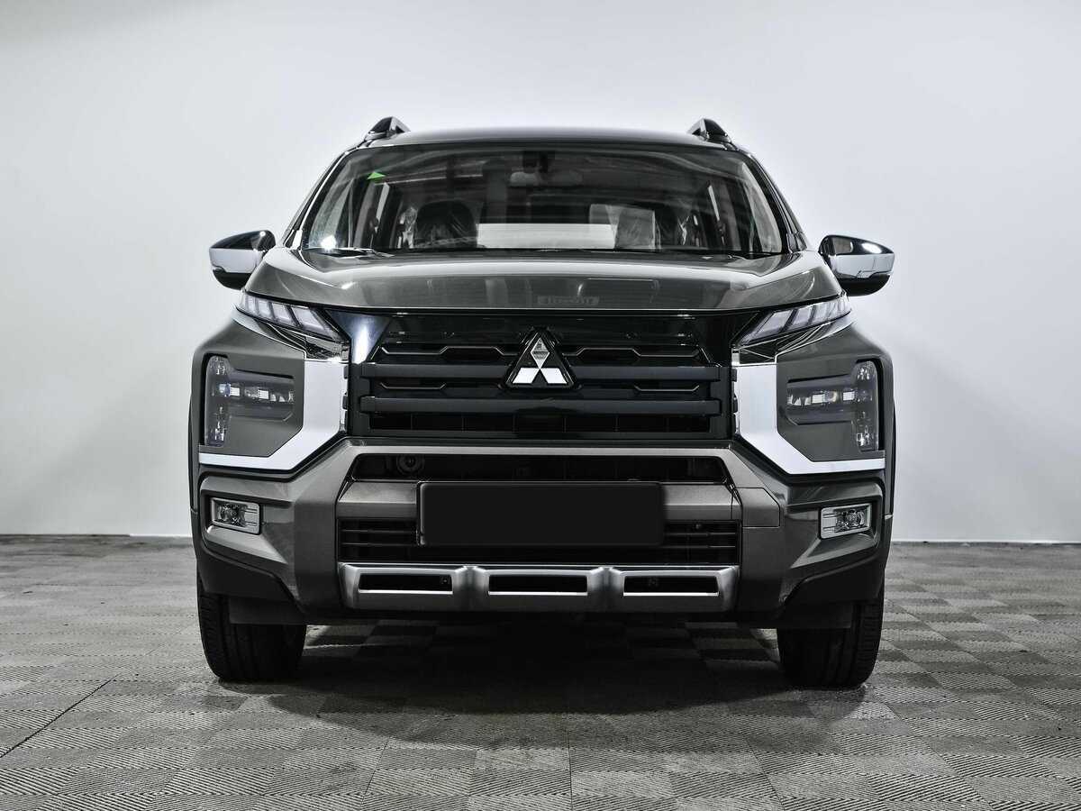Купить Mitsubishi Xpander с пробегом. Фото: #1