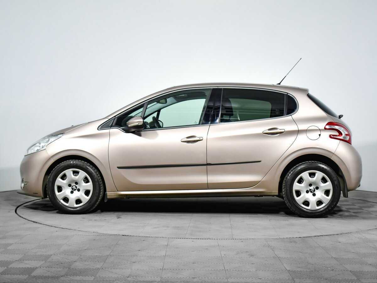 Купить Peugeot 208 с пробегом. Фото: #7