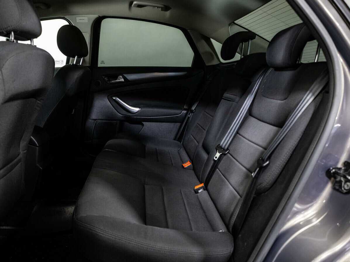 Купить Ford Mondeo с пробегом. Фото: #9