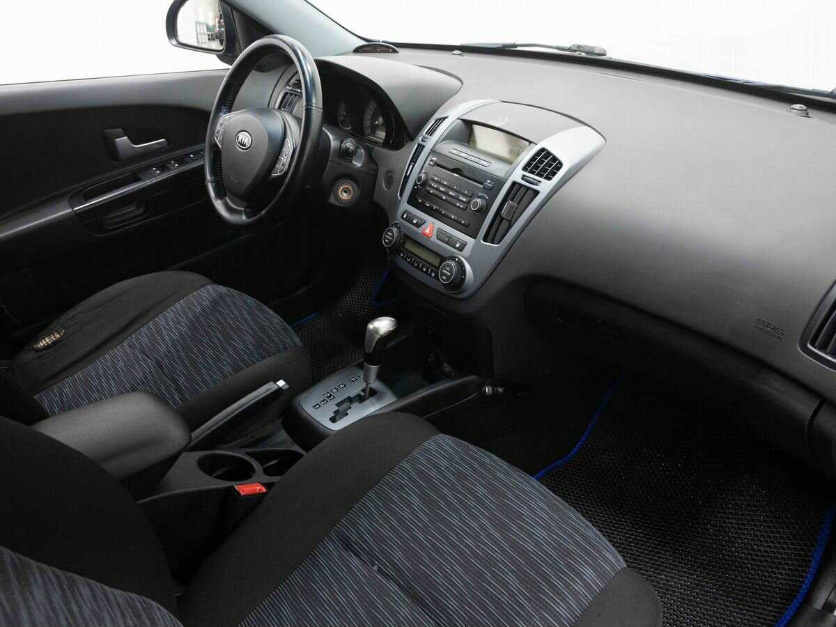Купить Kia Ceed с пробегом. Фото: #9