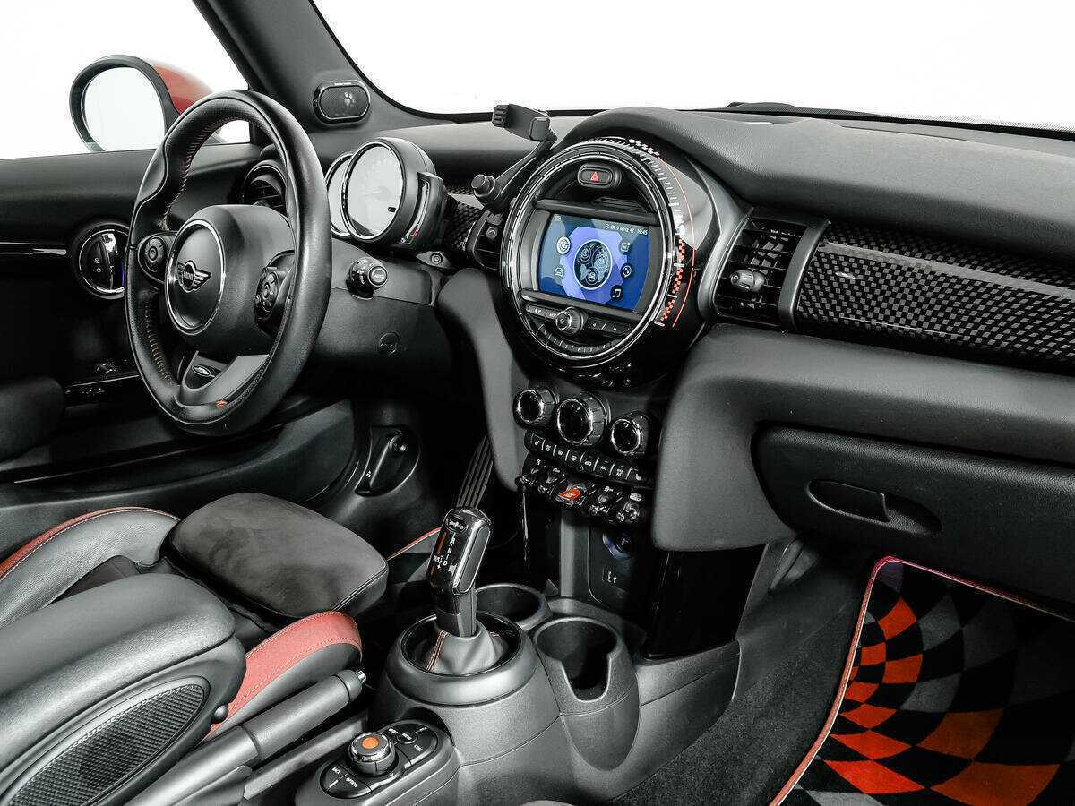 Купить Mini Hatch с пробегом. Фото: #8