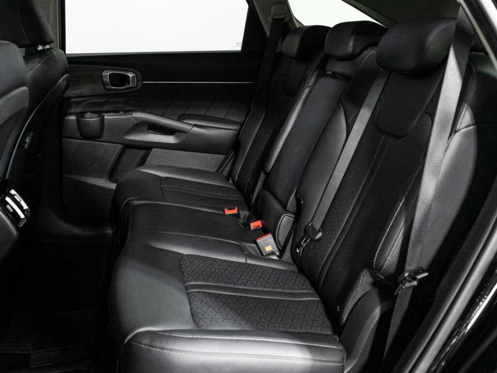 Купить Kia Sorento с пробегом. Фото: #9