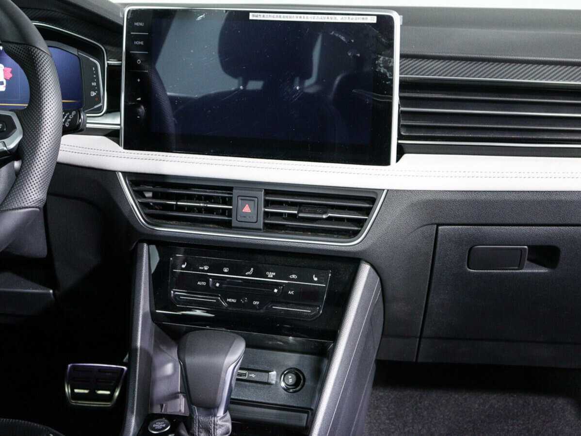Купить Volkswagen Tiguan с пробегом. Фото: #10