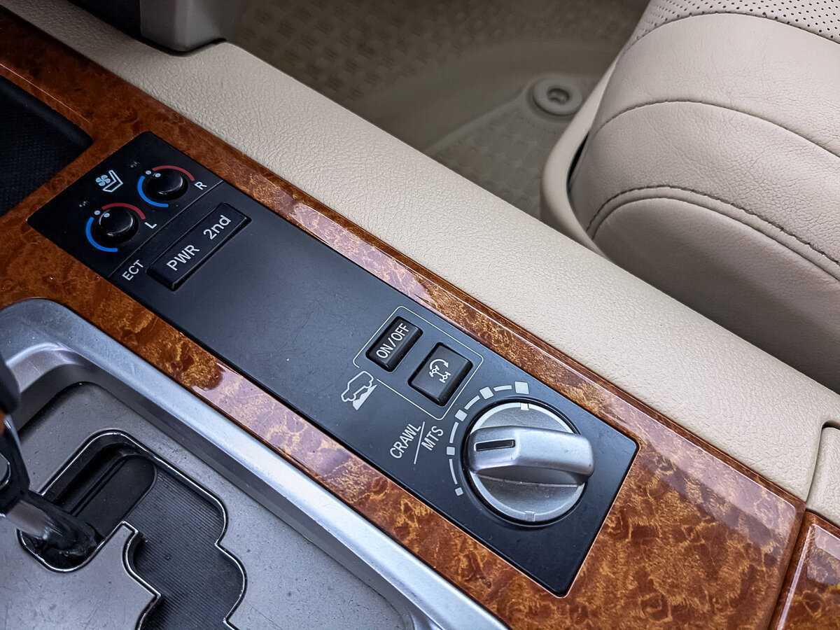 Купить Toyota Land Cruiser с пробегом. Фото: #26