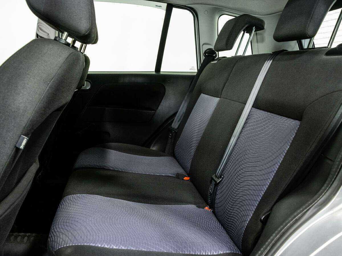 Купить Ford Fusion с пробегом. Фото: #9
