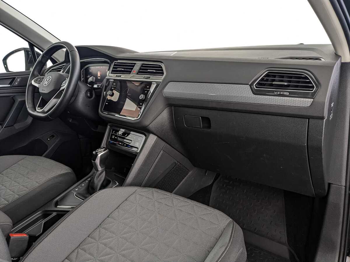 Купить Volkswagen Tiguan с пробегом. Фото: #8