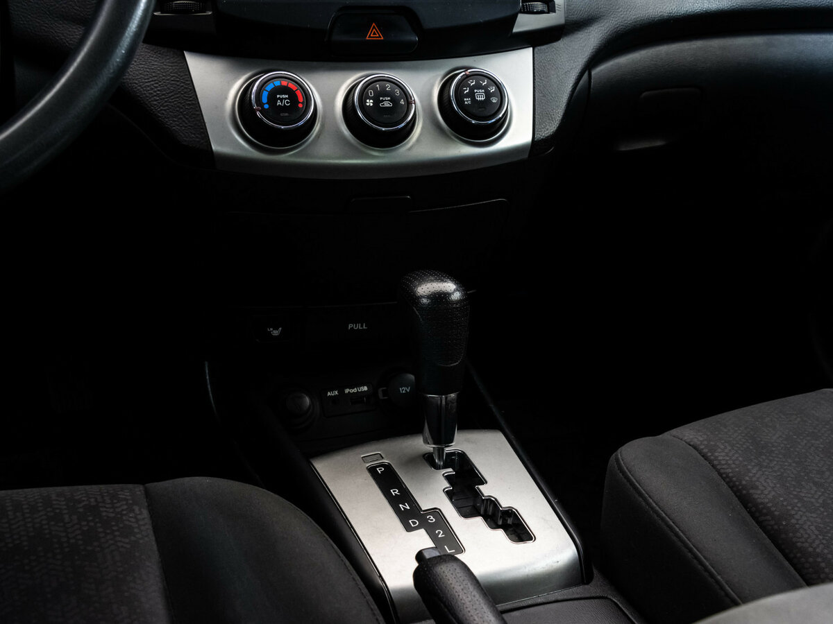 Купить Hyundai Elantra с пробегом. Фото: #8