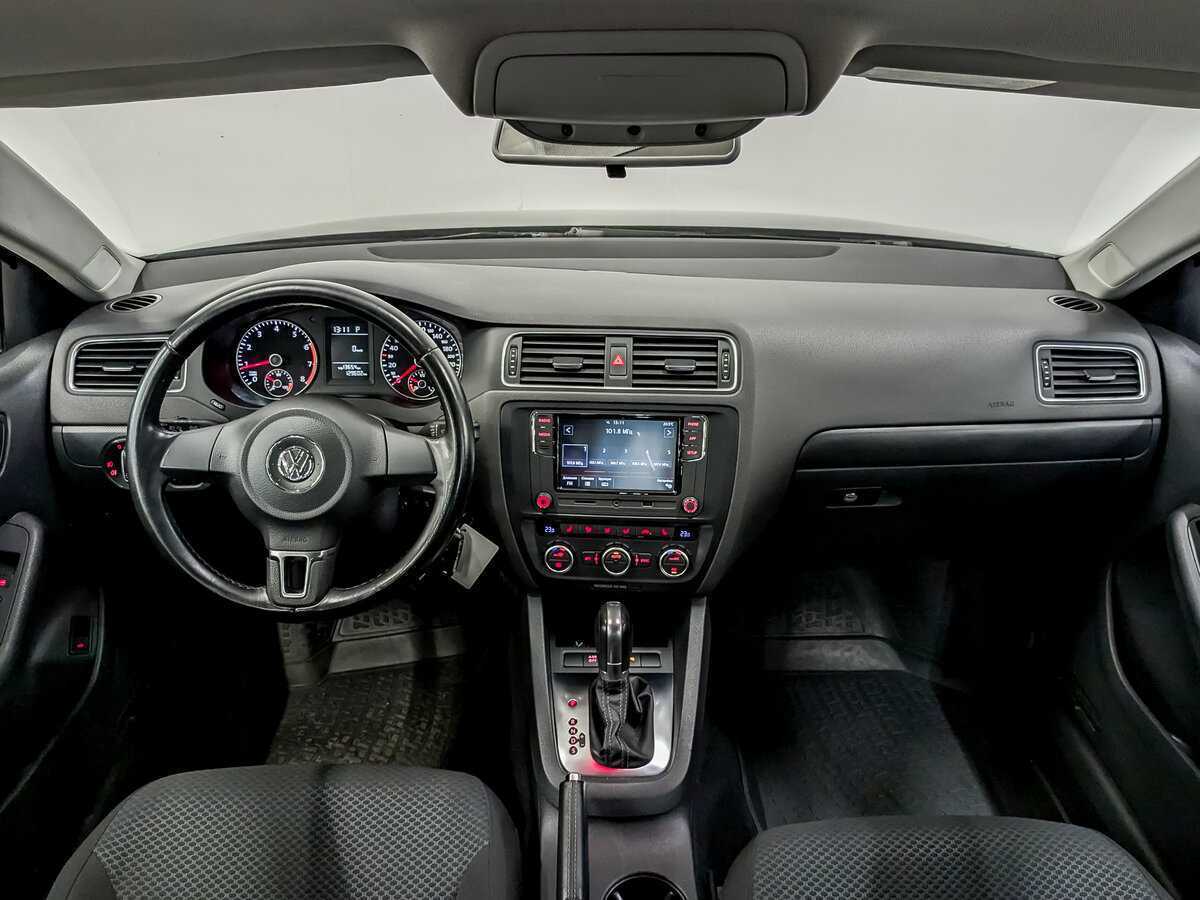 Купить Volkswagen Jetta с пробегом. Фото: #13