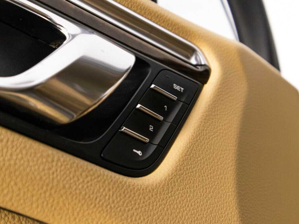 Купить Porsche Macan с пробегом. Фото: #17