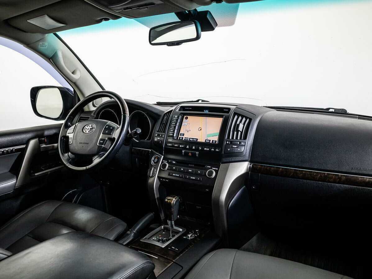 Купить Toyota Land Cruiser с пробегом. Фото: #8