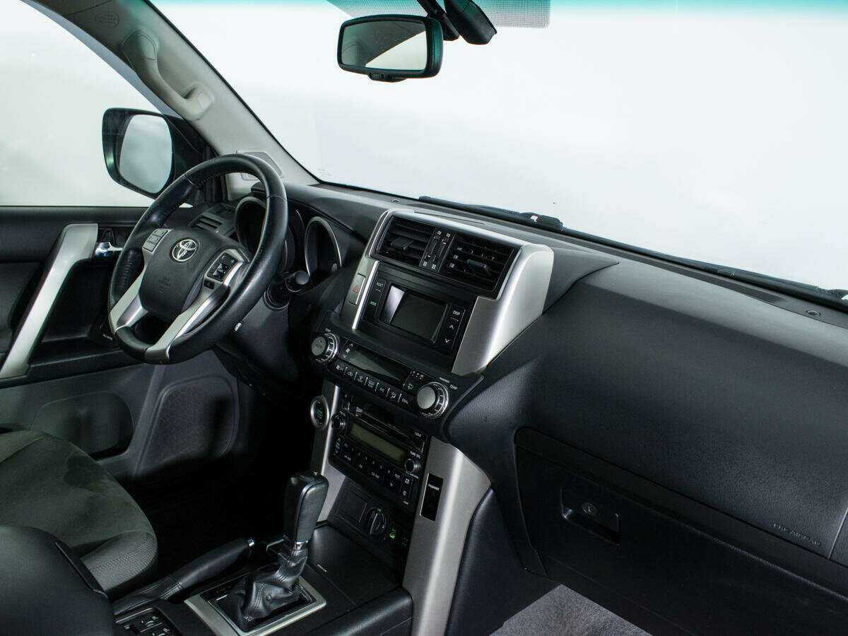 Купить Toyota Land Cruiser Prado с пробегом. Фото: #8