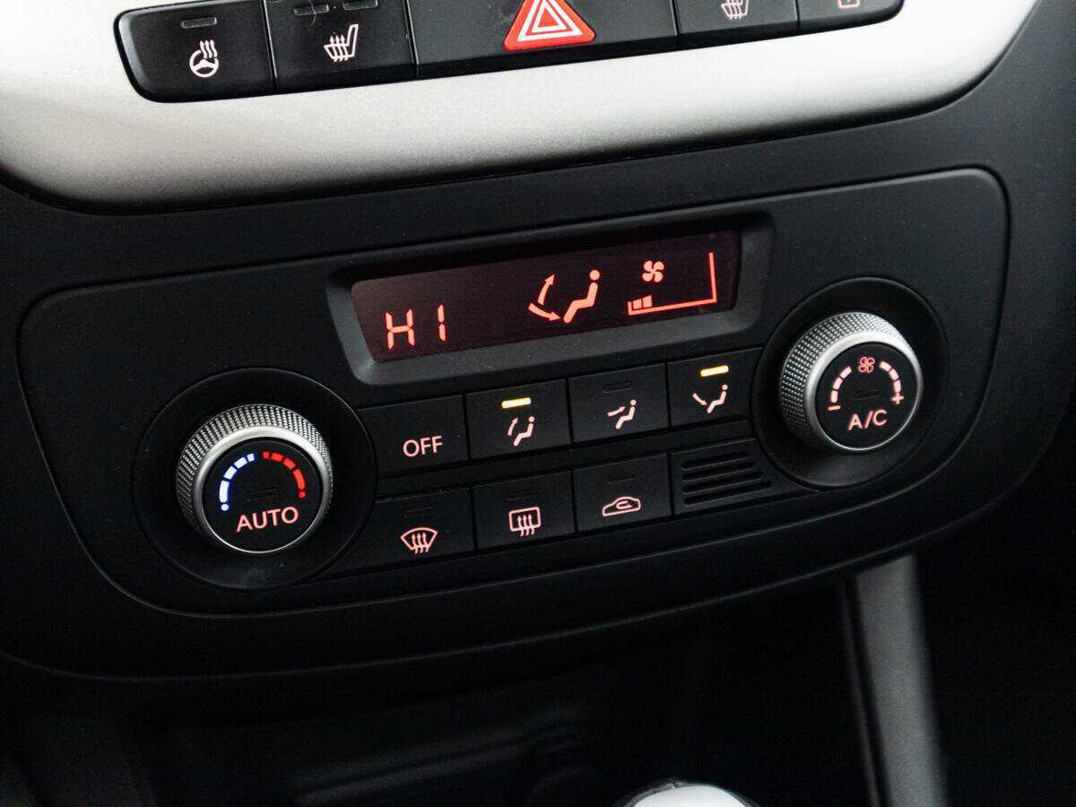 Купить Kia Venga с пробегом. Фото: #14