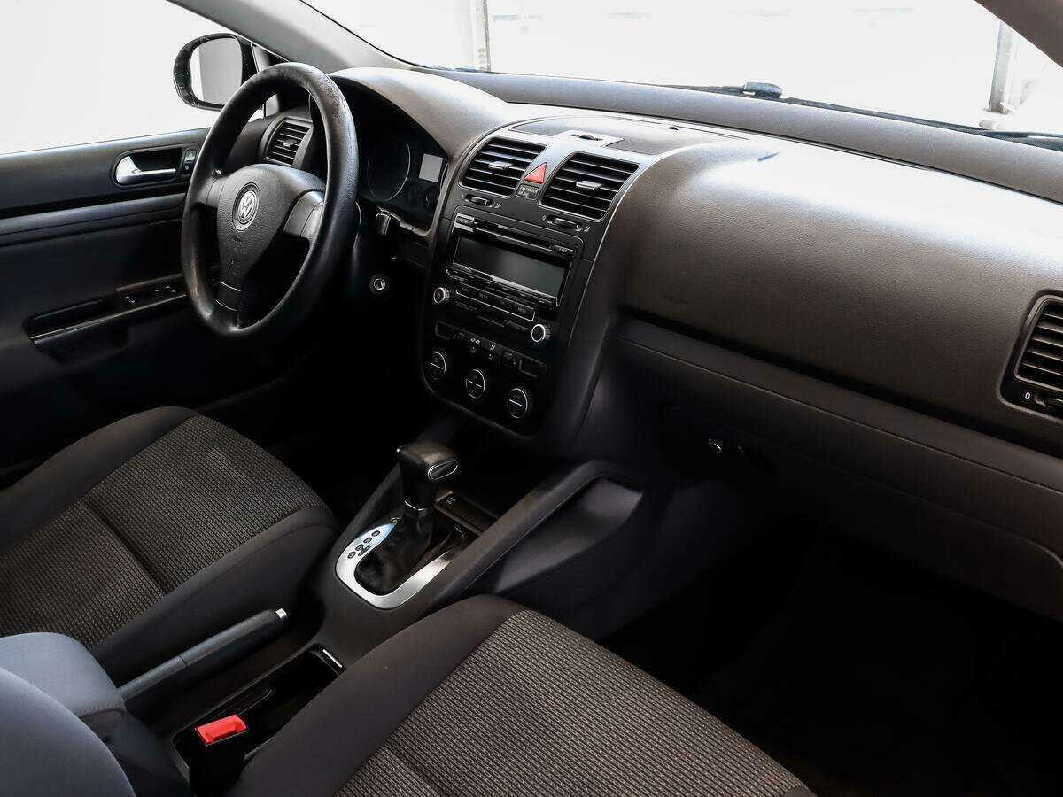 Купить Volkswagen Jetta с пробегом. Фото: #12