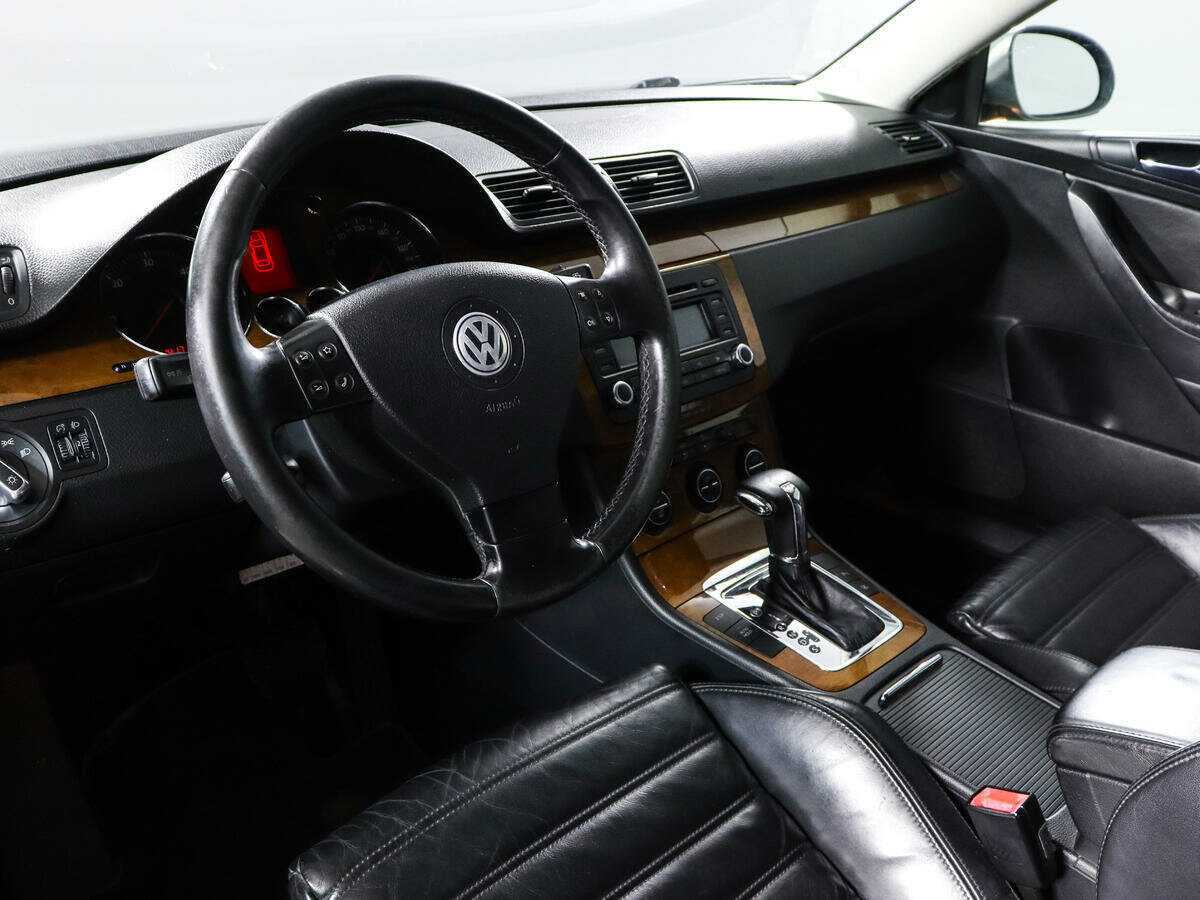 Купить Volkswagen Passat с пробегом. Фото: #13