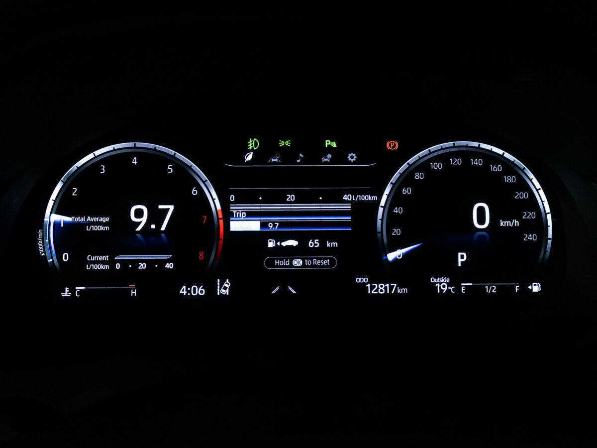 Купить Toyota Camry с пробегом. Фото: #11