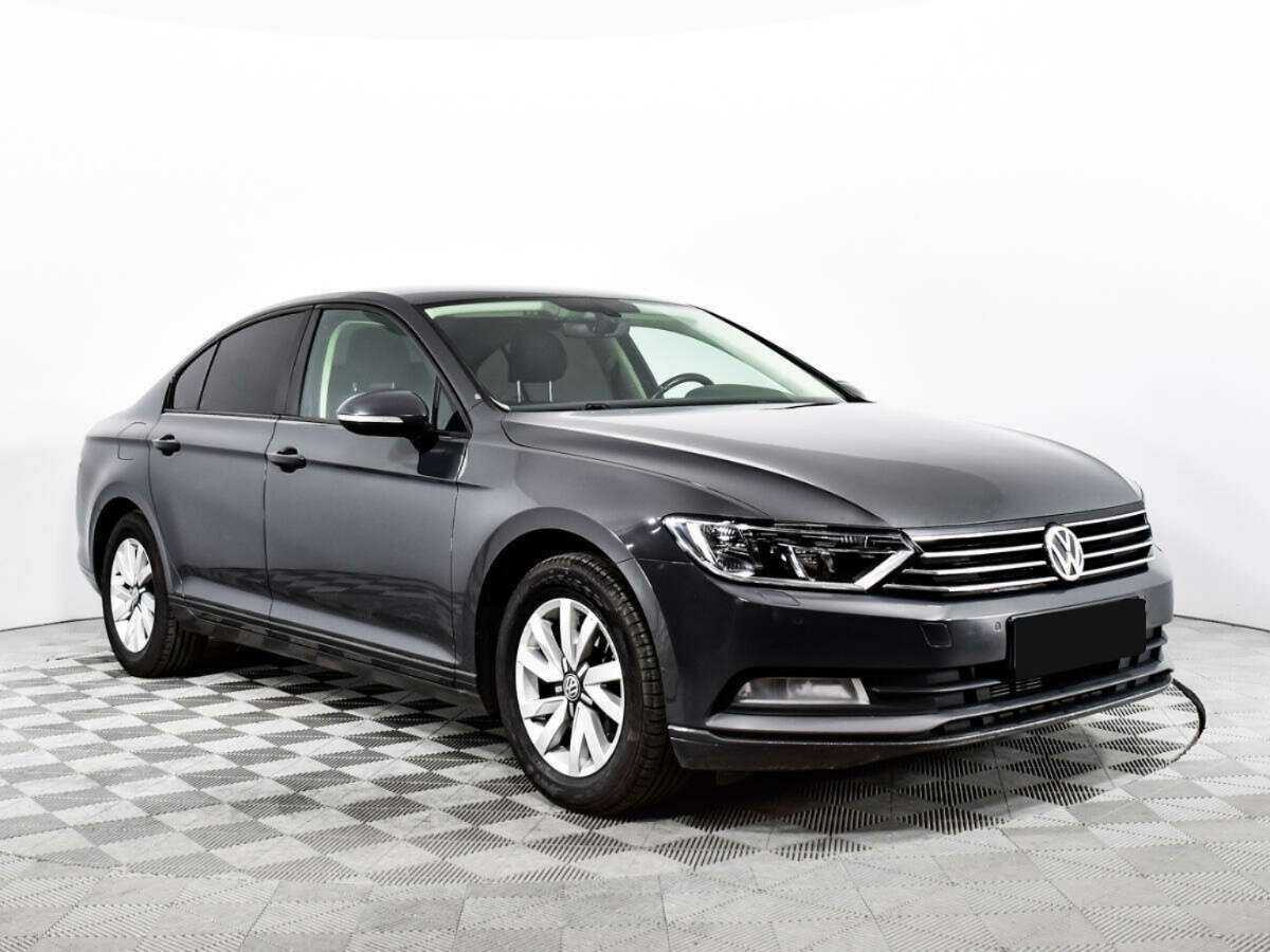 Купить Volkswagen Passat с пробегом. Фото: #2