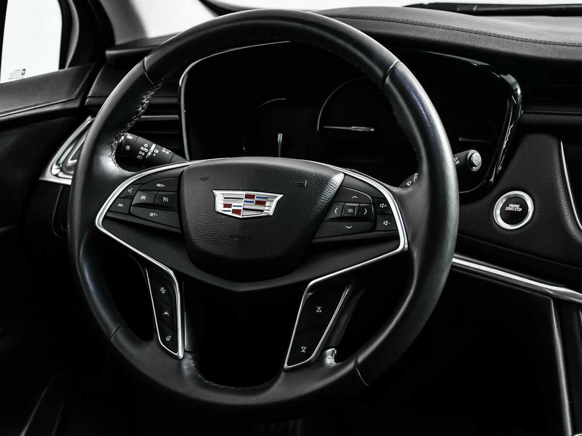 Купить Cadillac XT5 с пробегом. Фото: #11