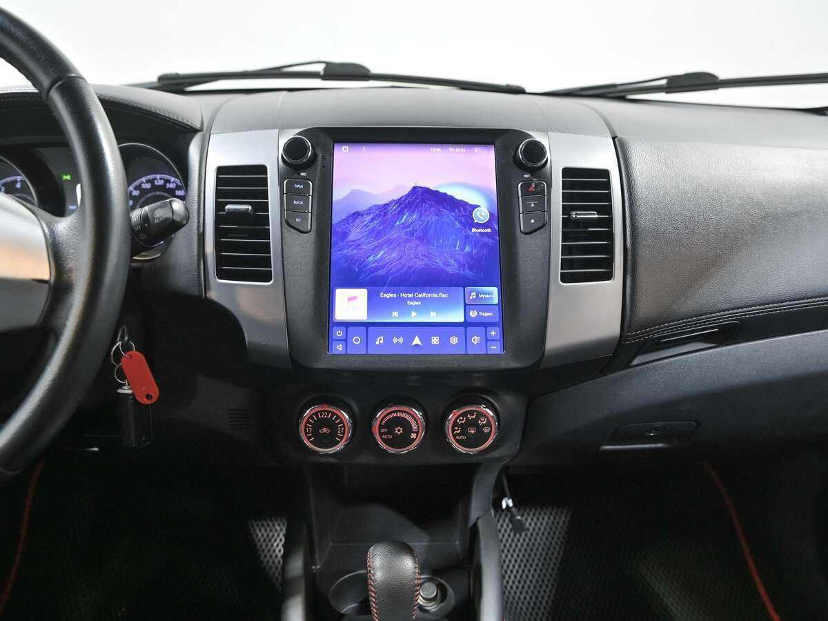 Купить Mitsubishi Outlander с пробегом. Фото: #9