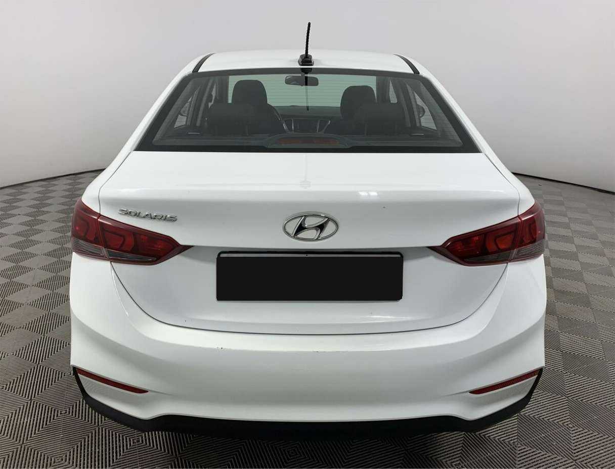 Купить Hyundai Solaris с пробегом. Фото: #5
