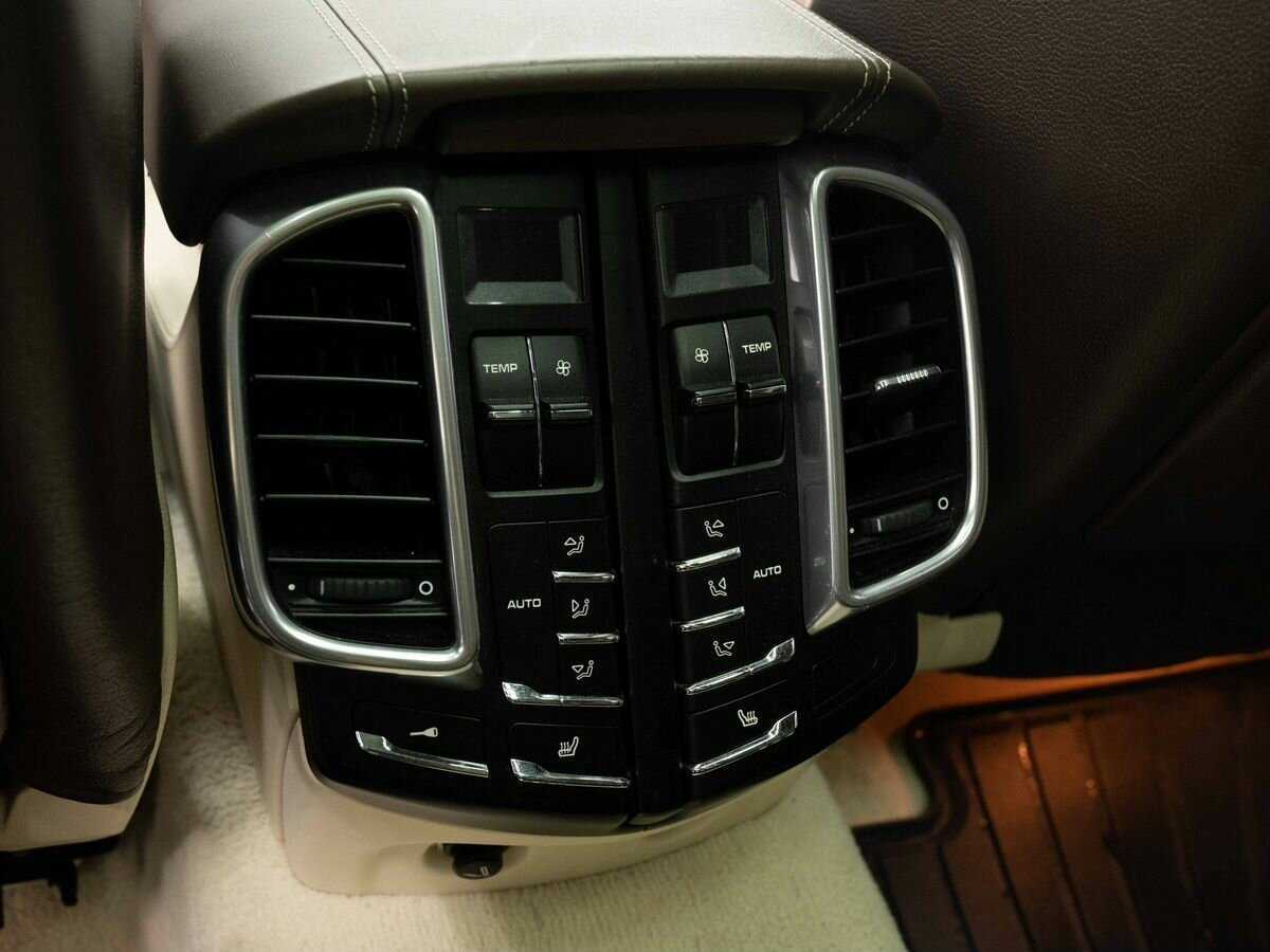 Купить Porsche Cayenne с пробегом. Фото: #21