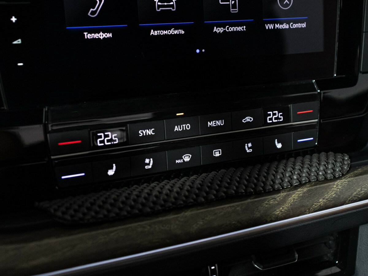 Купить Volkswagen Touareg с пробегом. Фото: #23