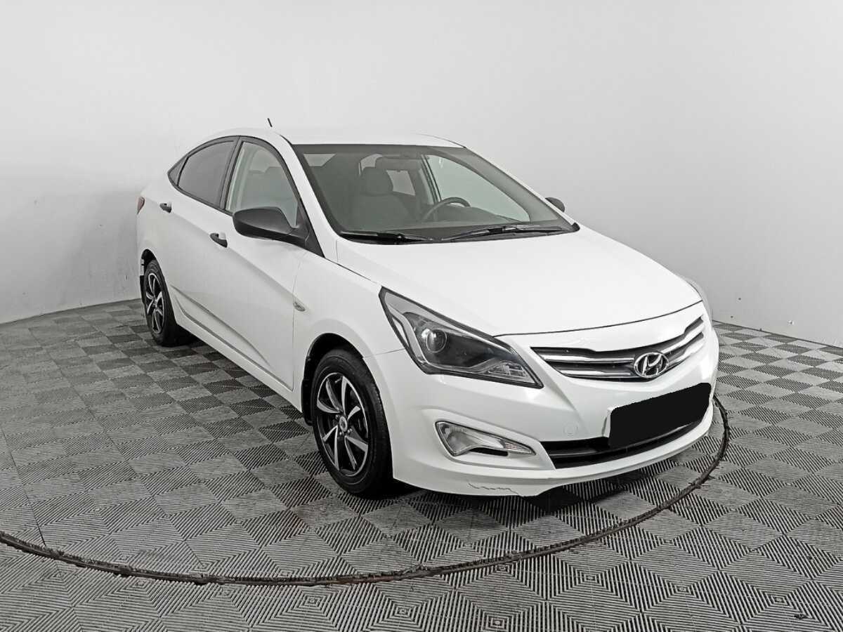Купить Hyundai Solaris с пробегом. Фото: #2