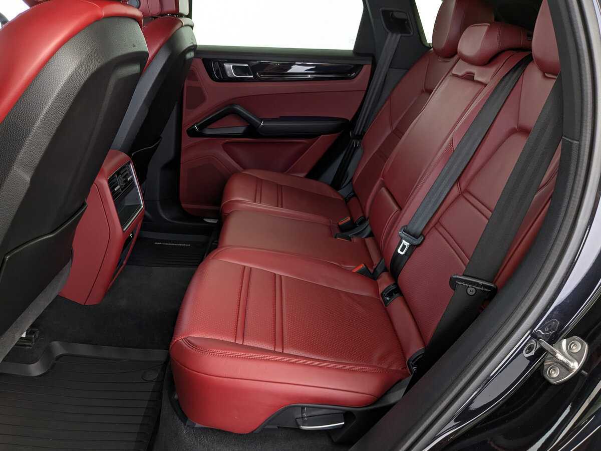 Купить Porsche Cayenne с пробегом. Фото: #17