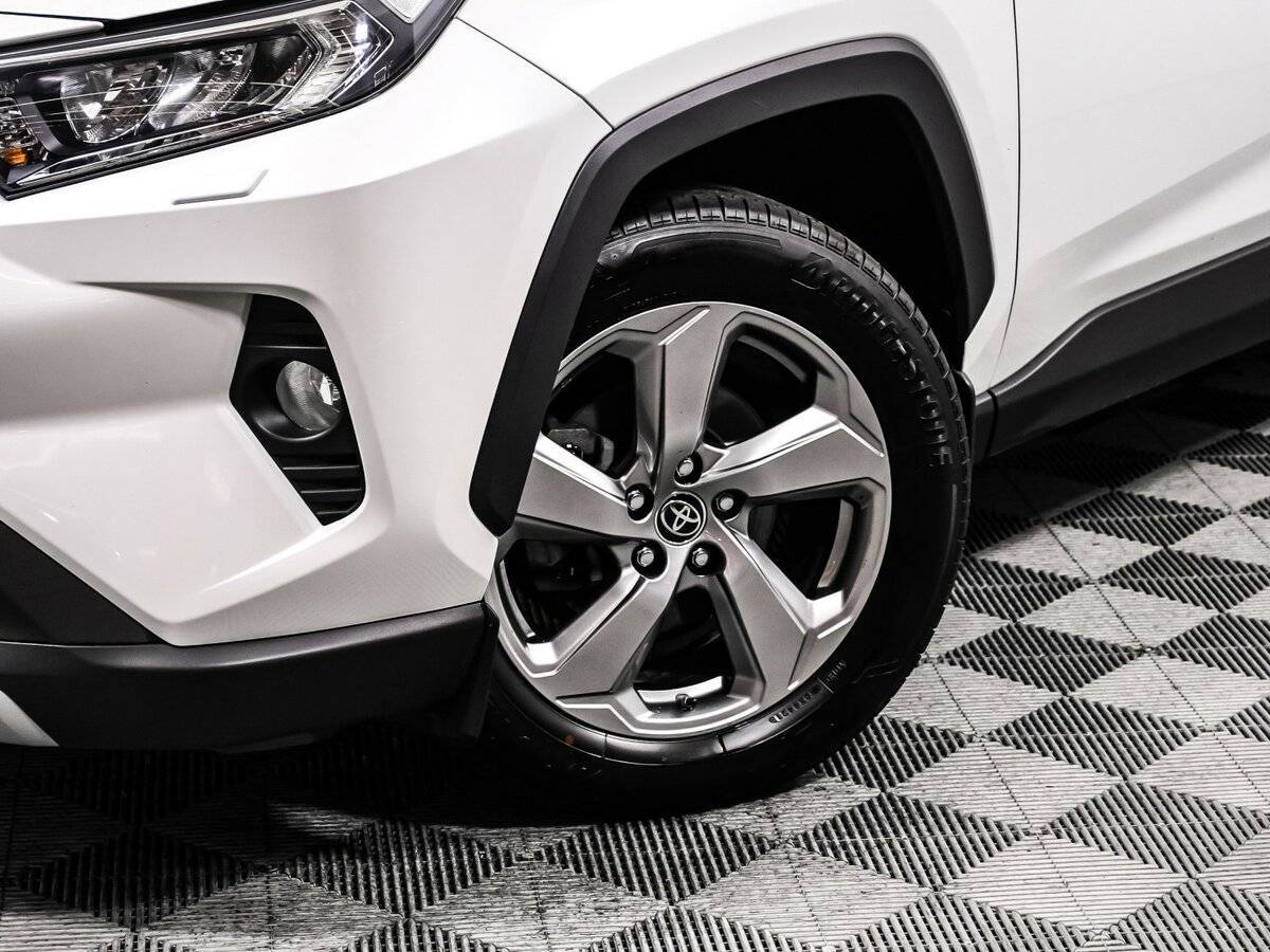 Купить Toyota RAV4 с пробегом. Фото: #13