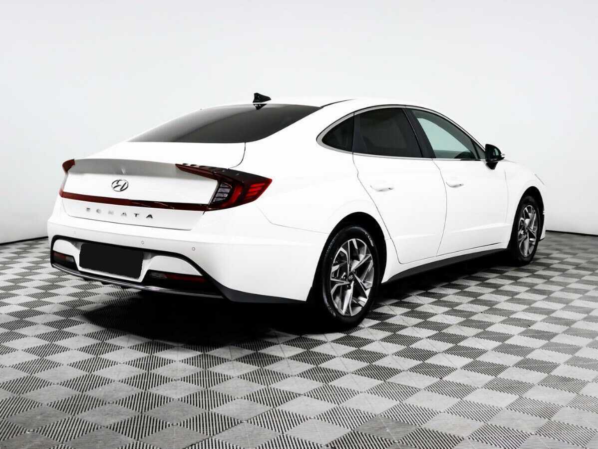 Купить Hyundai Sonata с пробегом. Фото: #3