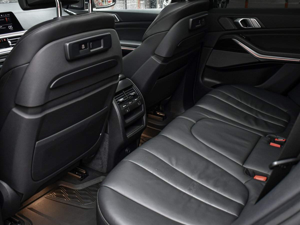 Купить BMW X5 с пробегом. Фото: #18