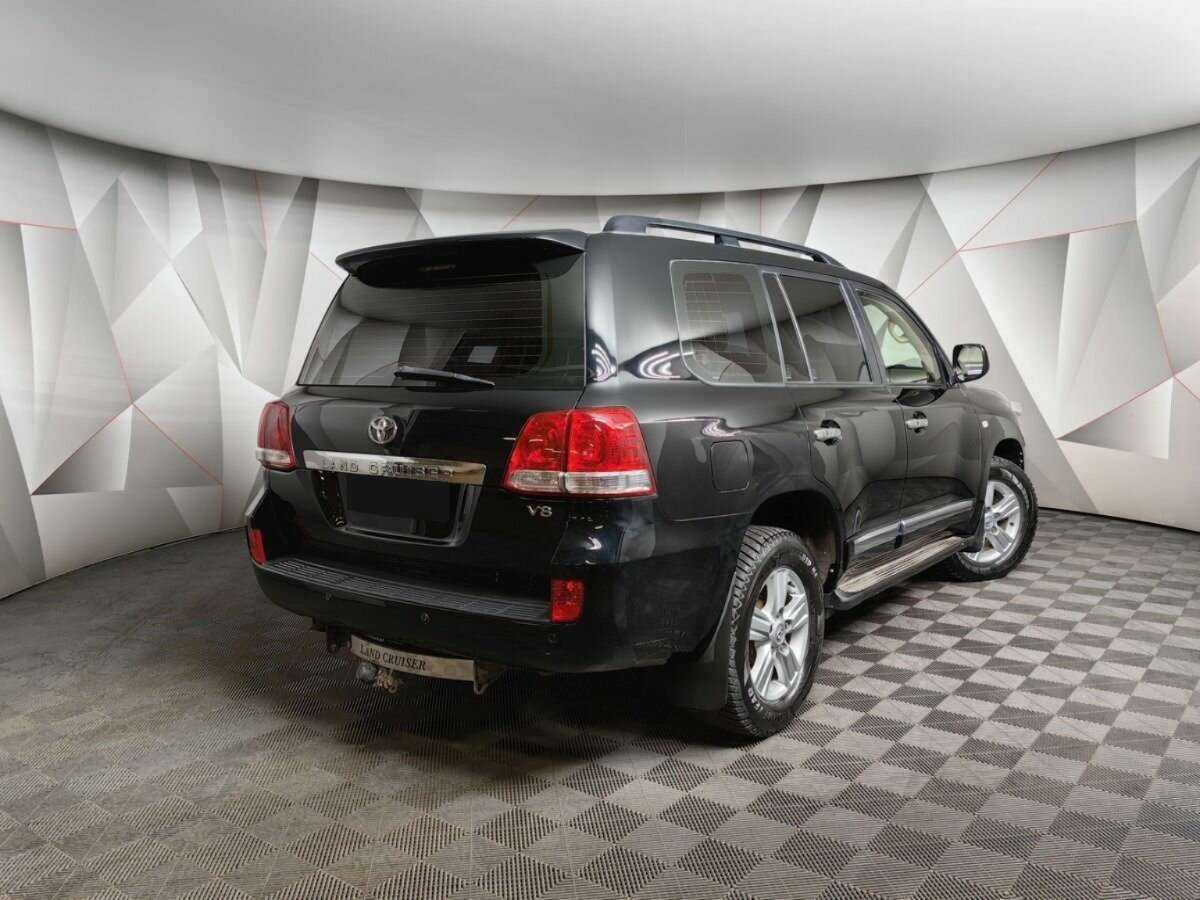 Купить Toyota Land Cruiser с пробегом. Фото: #1