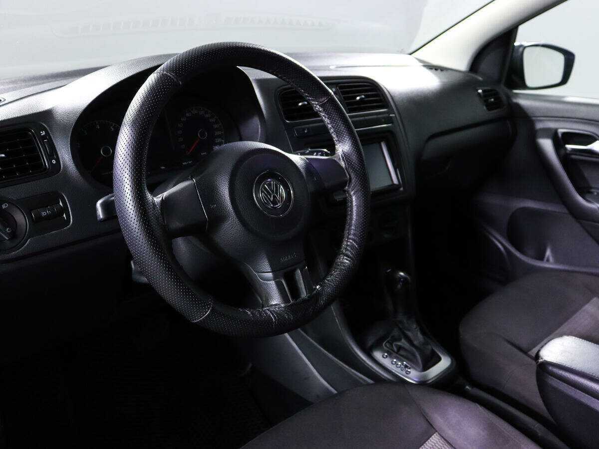 Купить Volkswagen Polo с пробегом. Фото: #13