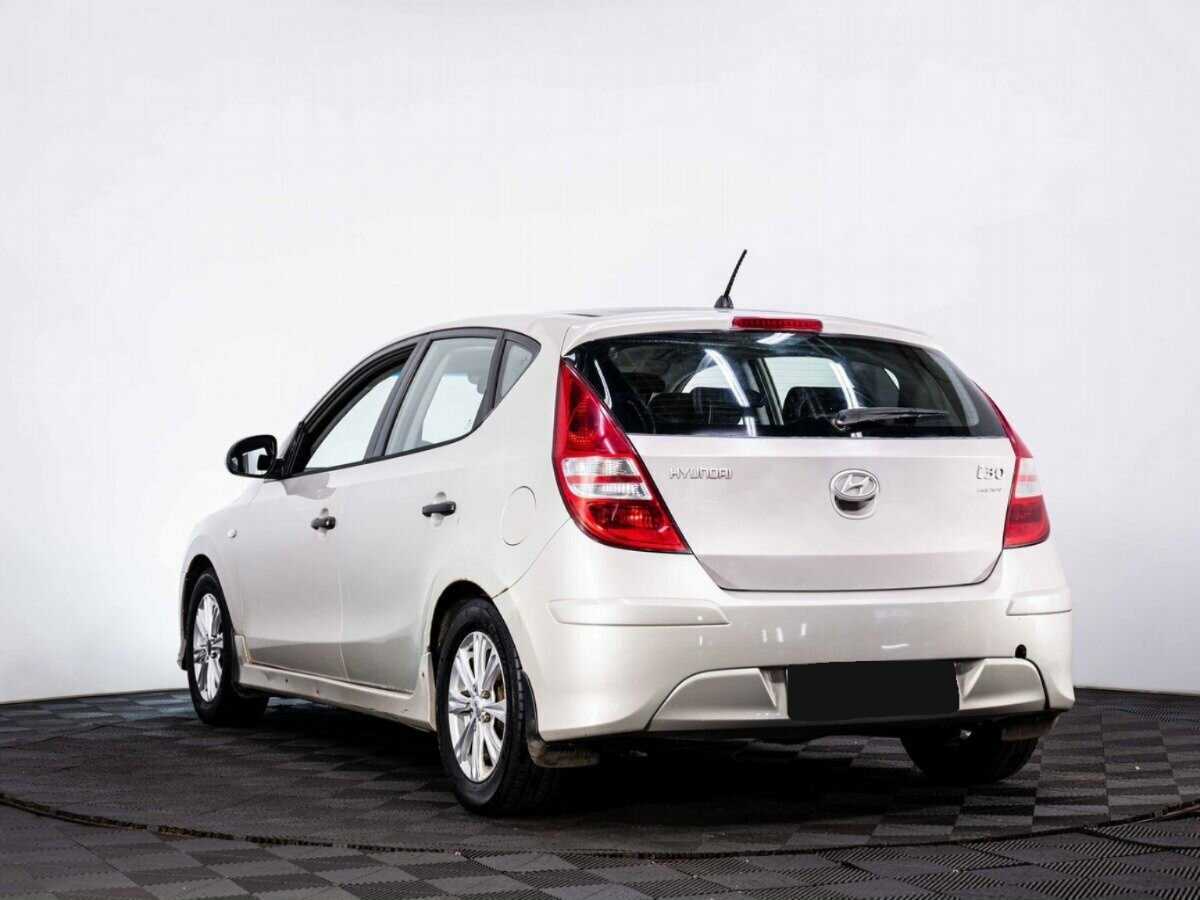 Купить Hyundai i30 с пробегом. Фото: #3