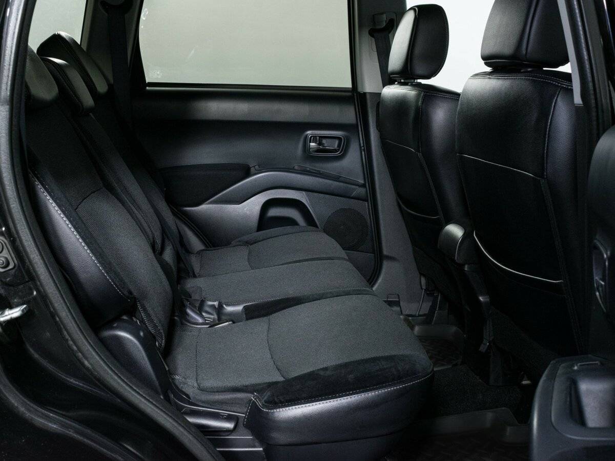 Купить Peugeot 4007 с пробегом. Фото: #11