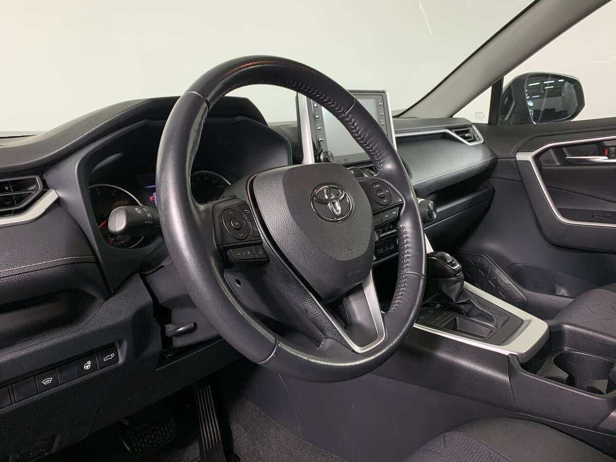 Купить Toyota RAV4 с пробегом. Фото: #8
