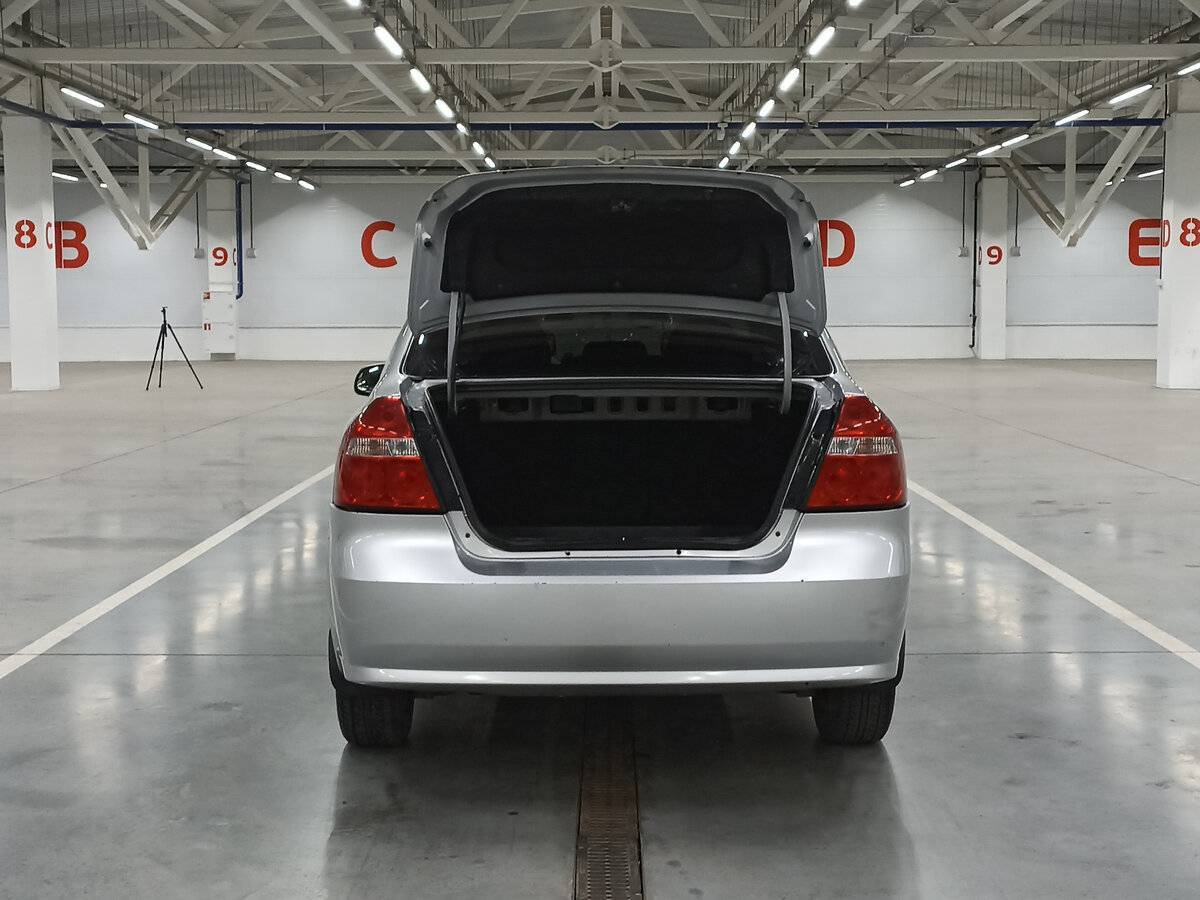 Купить Chevrolet Aveo с пробегом. Фото: #9