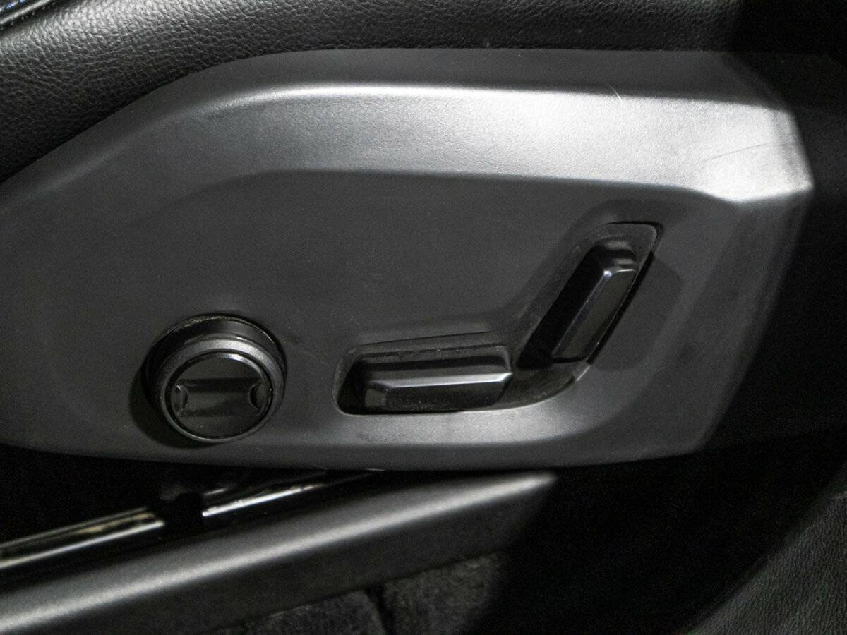Купить Volvo XC60 с пробегом. Фото: #15