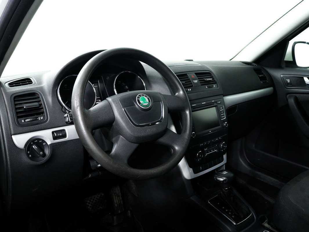 Купить Skoda Yeti с пробегом. Фото: #12