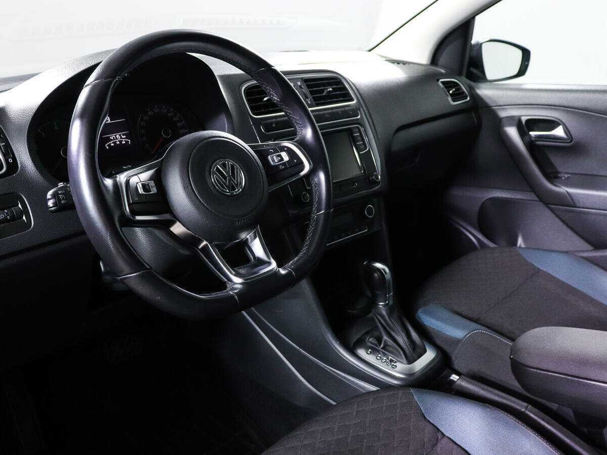 Купить Volkswagen Polo с пробегом. Фото: #13