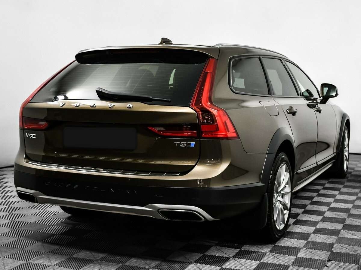 Купить Volvo V90 Cross Country с пробегом. Фото: #4