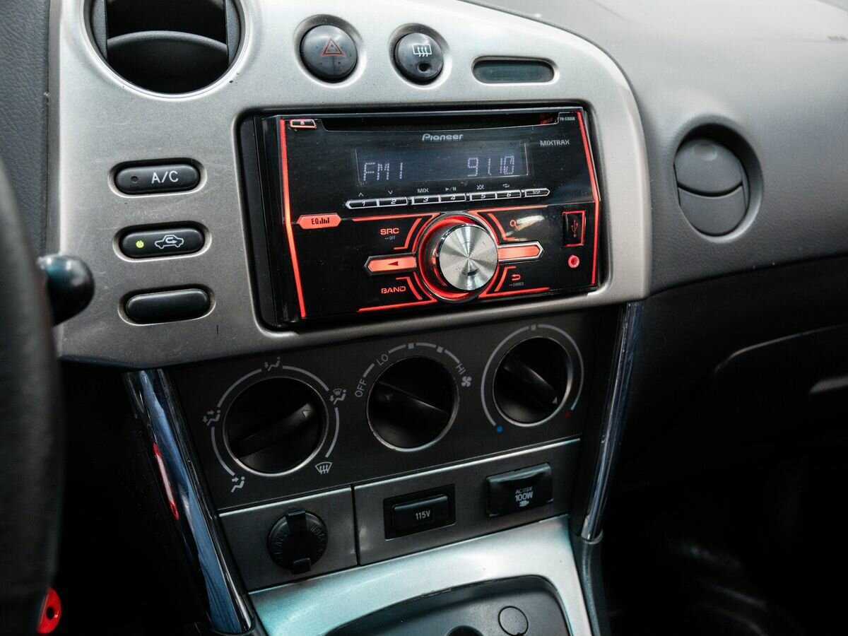 Купить Toyota Matrix с пробегом. Фото: #18
