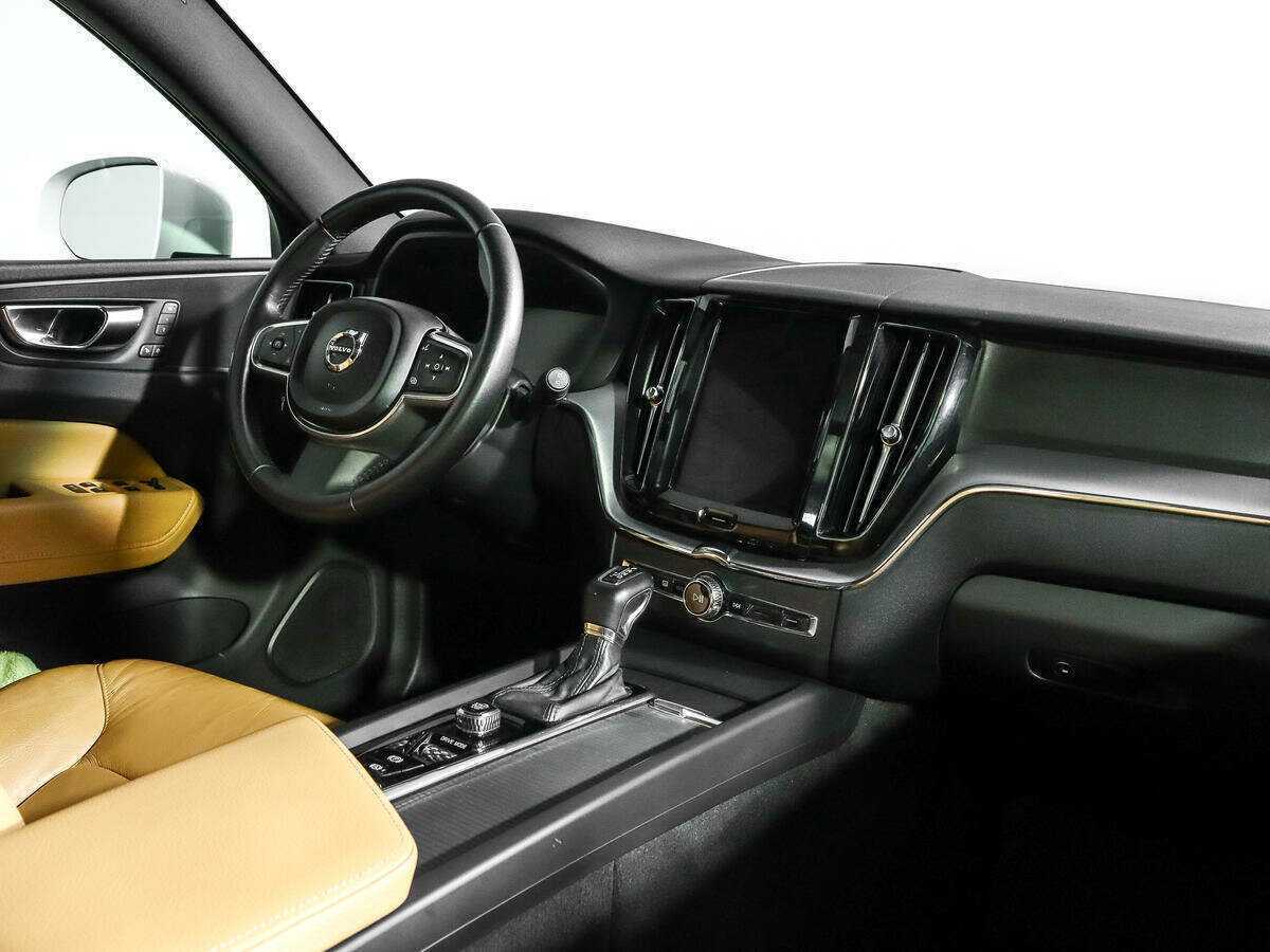 Купить Volvo XC60 с пробегом. Фото: #8