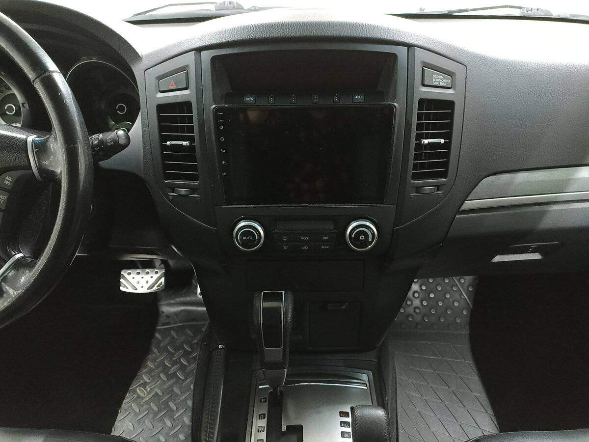 Купить Mitsubishi Pajero с пробегом. Фото: #14