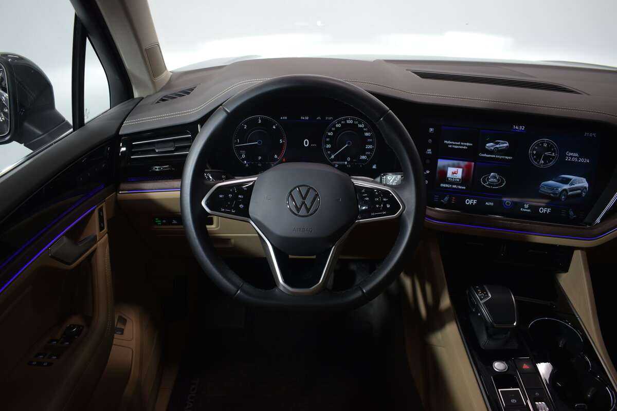 Купить Volkswagen Touareg с пробегом. Фото: #8