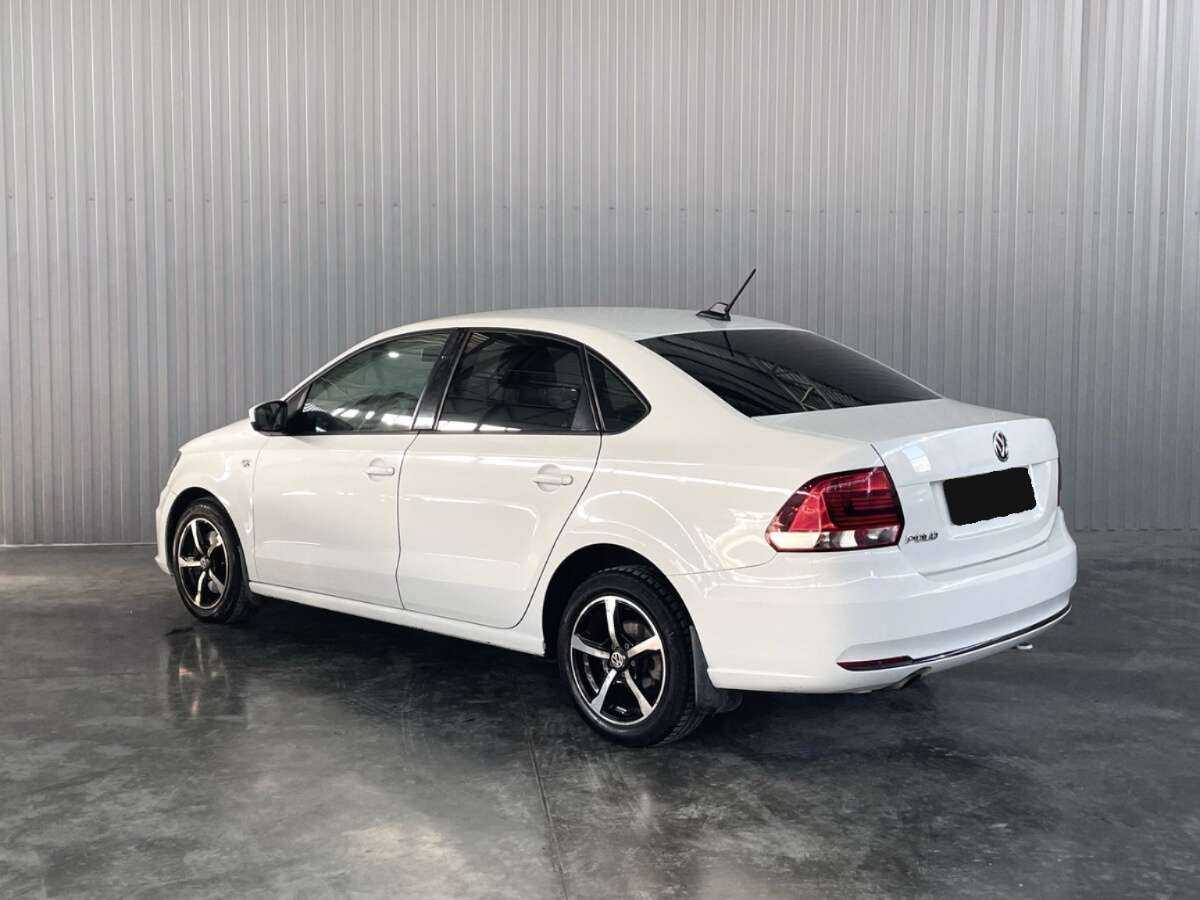 Купить Volkswagen Polo с пробегом. Фото: #6
